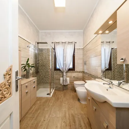 Doriana 2br 5px Freepark Jacuzzi *