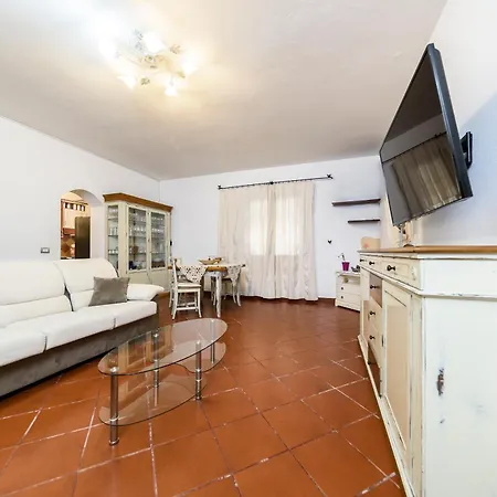 Doriana 2br 5px Freepark Jacuzzi Apartment *