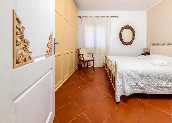 Doriana 2br 5px Freepark Jacuzzi Olbia